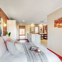 4 Mitchell Drive LEOPOLD VIC 3224