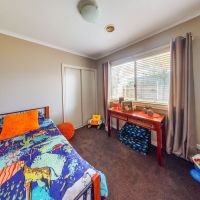 2 Argyle Crescent Lucas VIC 3350