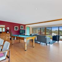 16 Forest Ave Hepburn Springs VIC 3461