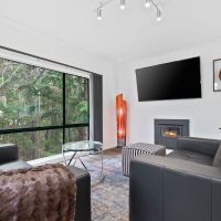 16 Forest Ave Hepburn Springs VIC 3461