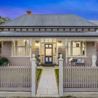 27 Rowe Street Soldiers Hill VIC 3350