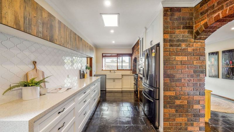 4 Mitchell Drive LEOPOLD VIC 3224 