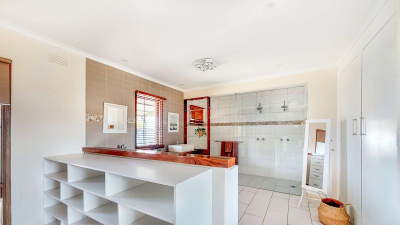 4 Mitchell Drive LEOPOLD VIC 3224 