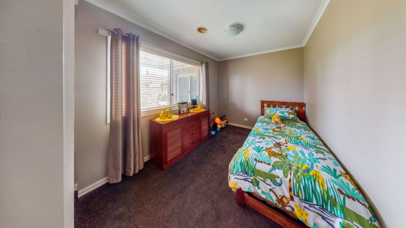 2 Argyle Crescent Lucas VIC 3350 