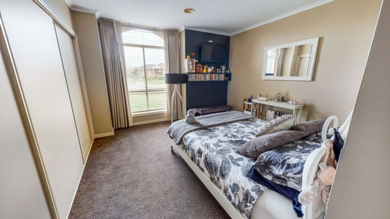 2 Argyle Crescent Lucas VIC 3350 