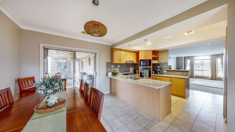 2 Argyle Crescent Lucas VIC 3350 