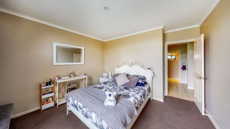 2 Argyle Crescent Lucas VIC 3350 