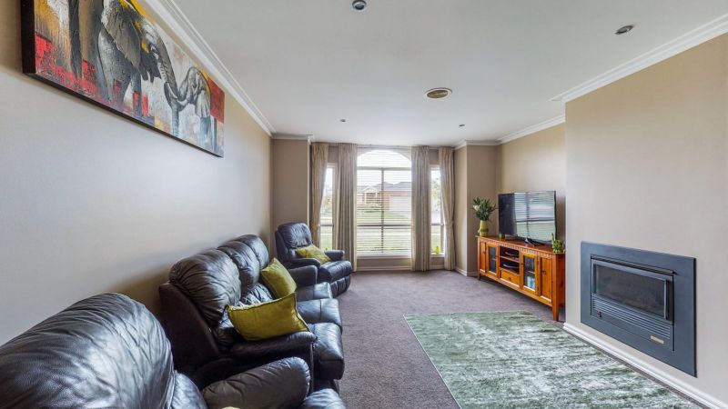 2 Argyle Crescent Lucas VIC 3350 