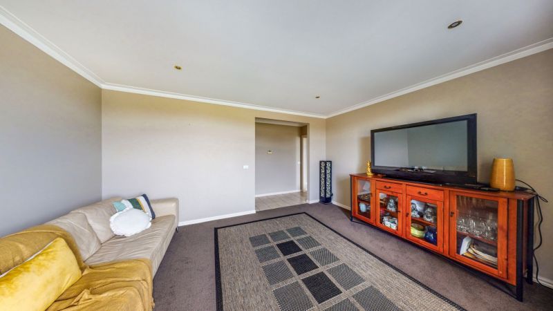 2 Argyle Crescent Lucas VIC 3350 