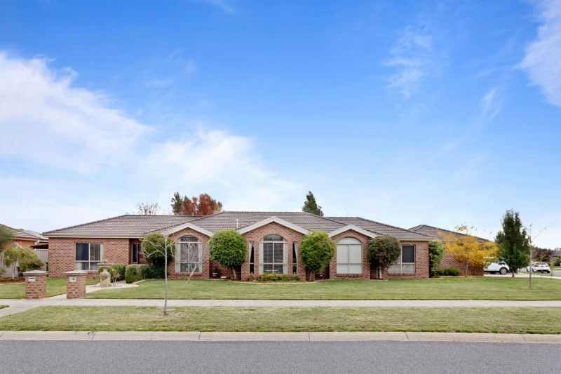 2 Argyle Crescent Lucas VIC 3350 