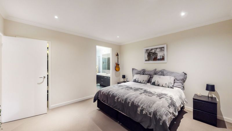 3 Tawleed Grove, Clyde North VIC 3978 