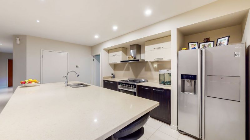 3 Tawleed Grove, Clyde North VIC 3978 