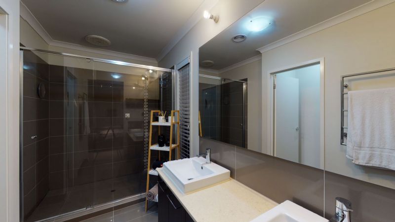 3 Tawleed Grove, Clyde North VIC 3978 