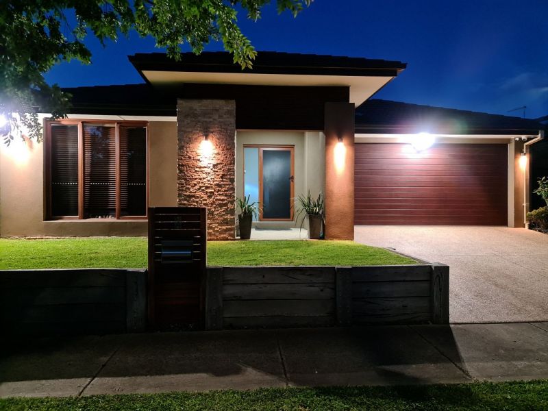 3 Tawleed Grove, Clyde North VIC 3978 