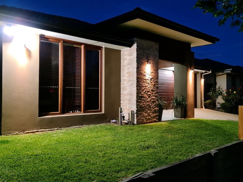 3 Tawleed Grove, Clyde North VIC 3978 