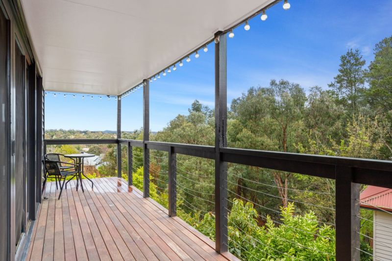 16 Forest Ave Hepburn Springs VIC 3461 