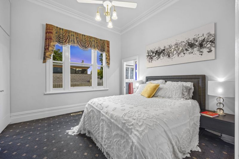 27 Rowe Street Soldiers Hill VIC 3350 